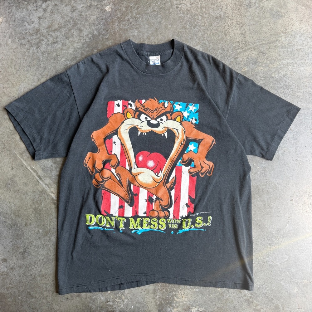 Vintage 1990 Looney Tunes Taz Don't Mess With The U.S. T-Shirt Tagged XL 20.5x26